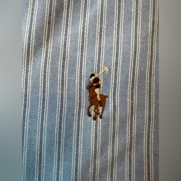Ralph Lauren button down, long sleeve, Blue and white striped. Classic fit - Picture 4 of 4